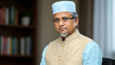 অনৈতিক সম্পর্ক আড়ালে জীবন বদলে দেয়ার প্রলোভন গাজী নজরুলের
