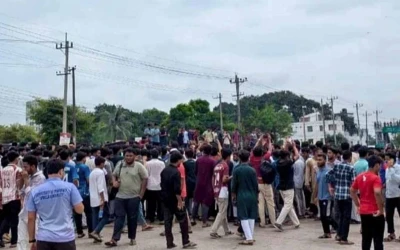 অপ্রতিম হত্যা: বিচার দাবিতে ঢাকা-চট্টগ্রাম মহাসড়ক অবরোধ