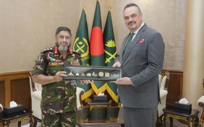সেনাবাহিনী প্রধানের সাথে মার্কিন রাষ্ট্রদূতের সৌজন্য সাক্ষাৎ