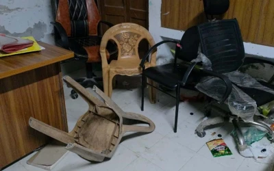 থানার দরজা ভেঙে বেরিয়ে ভুয়া স্লোগান ২২ কিশোরের