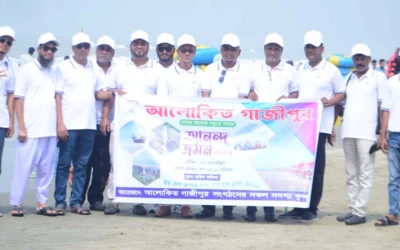আলোকিত গাজীপুর মানবিক সংগঠনের পক্ষ থেকে পথচারীদের মাঝে বিশুদ্ধ পানি-শুকনা খাবার বিতরণ