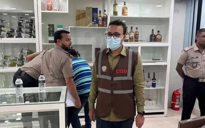সালমান মুক্তাদিরের শ্বশুরের মদের গুদাম সিলগালা