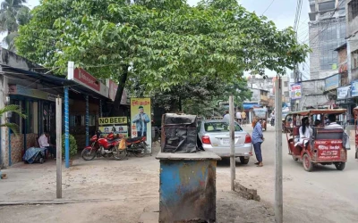গরিবের দোকান উচ্ছেদ, ড্রেনের ওপর স্থাপনা বহাল- আইন কি সবার জন্য সমান?