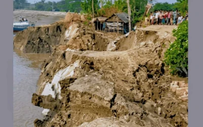 দাকোপে ৩০ বছরেও হয়নি স্থায়ী বেড়িবাঁধ
