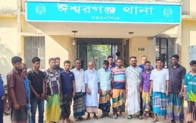 ঈশ্বরগঞ্জে পুলিশের রাতভর অভিযান, গ্রেপ্তার ১৪
