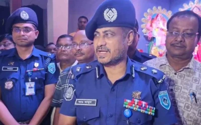 সম্প্রীতির মধ্য দিয়ে সপ্তমী উদযাপন, রংপুর বিভাগে কোথাও ঝুঁকি নেই