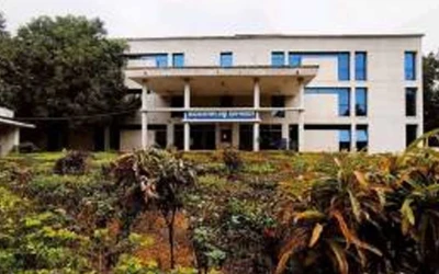 জালালাবাদ চক্ষু হাসপাতাল: আলোর কারখানা এখন অন্ধকারে