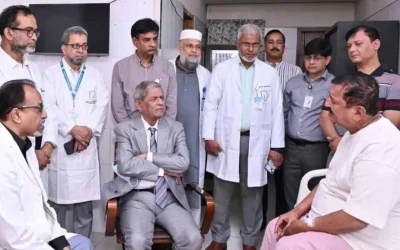 ভূমিমন্ত্রীকে দেখতে হাসপাতালে রাষ্ট্রপতি